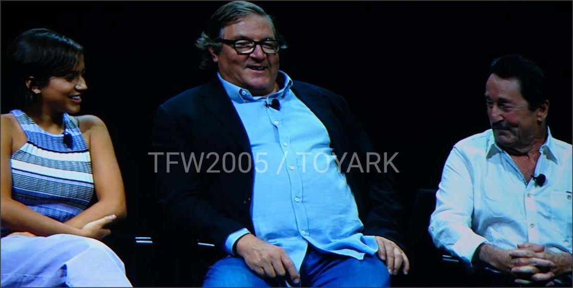 Transformers-Hascon-2017-Dinner-Bumblebee-Lorenz