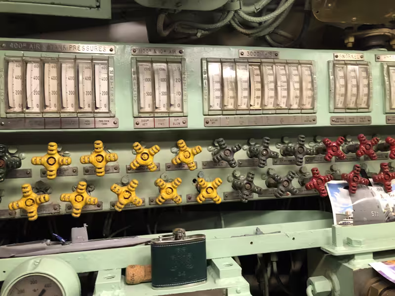 60-control-room-14.avif