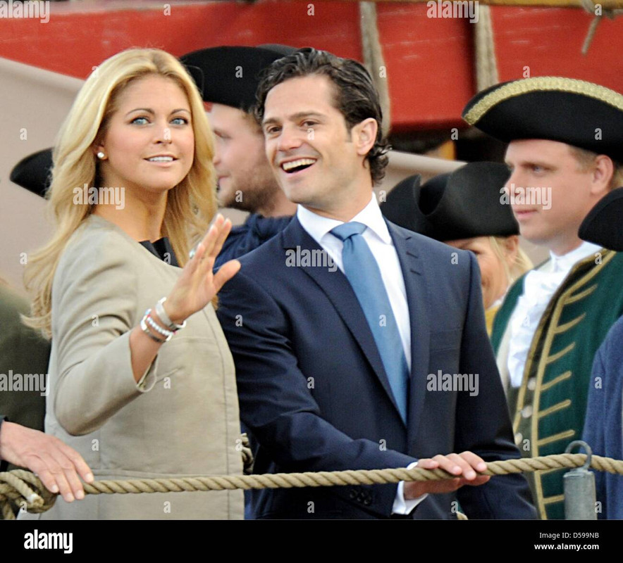 princess-madeleine-of-sweden-land-prince-carl-philip-of-sweden-c-are-D599NB