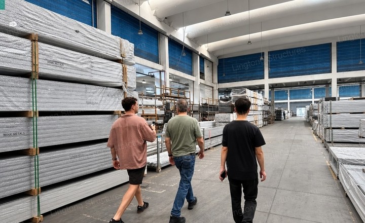 Lingtong Tent factory visit - aluminum profile cutting process