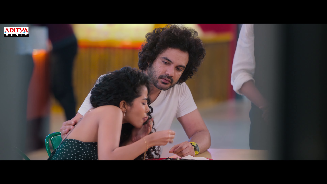 vlcsnap-2024-04-16-19h53m21s915