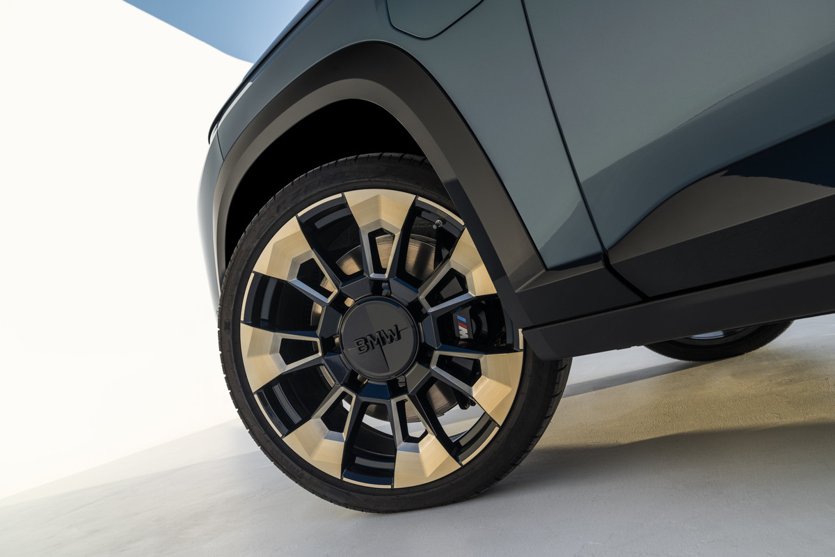 P90478605_highRes_the-first-ever-bmw-x