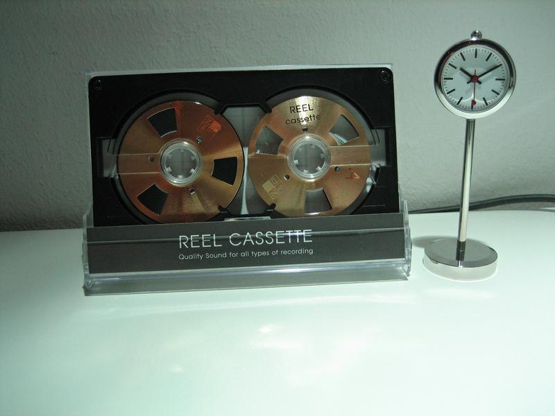 [Bild: REEL-to-REEL-Kassette.jpg]