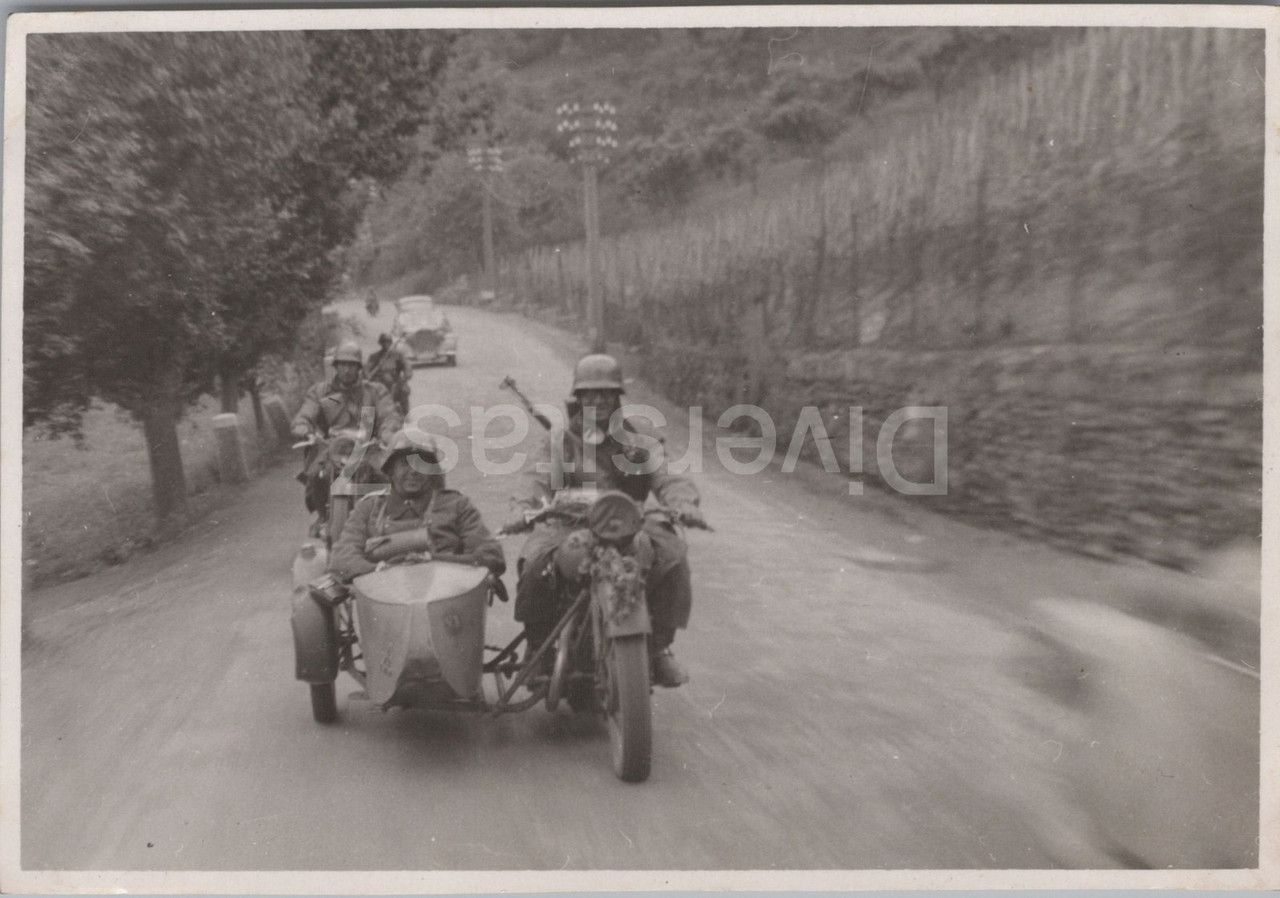 Foto Vermessungs Abteilung 607 Krad Gespann am Westwall 1940