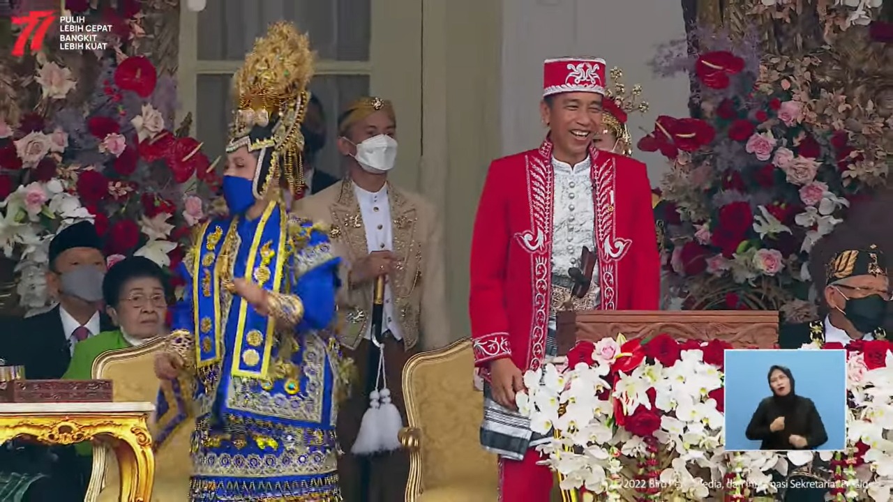 Momen Jokowi terpuka dengan penampilan Farel Prayoga saat membawakan lagu Ojo Dibandingke pada perayaan HUT ke-77 RI.
