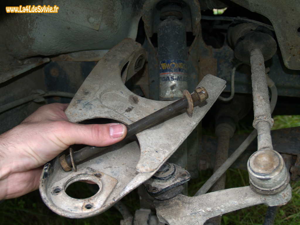 bras-superieur-train-avant-4l-depose