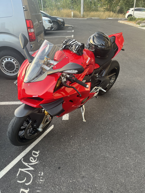 7E7A8B93-1642-4849-93A5-623C3690D2EC