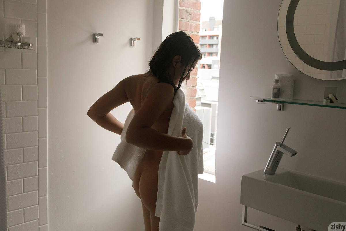 full_057_1124132031286566