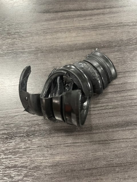 EC04BF0C-D34C-4A76-963D-E4B044FBDE54