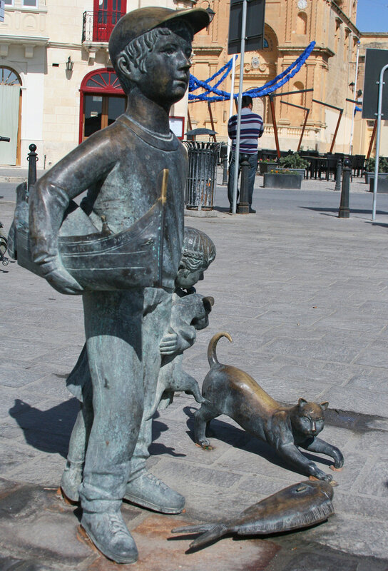 8754375599-fe09b1288c-h