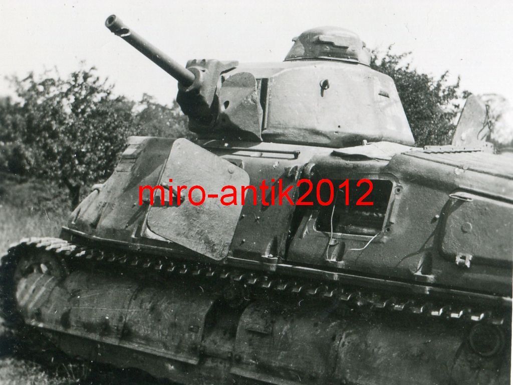 Foto, Wehrmacht, zerstörter frz. Panzer, Tank, S