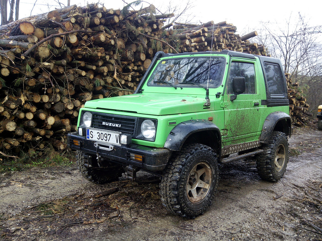 33537116461F52EC3F731D52EC3E99