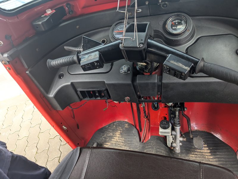 Extra. Como conducir un tuk tuk y no morir en el intento - Tuktukeando tres semanas en Sri Lanka (2)