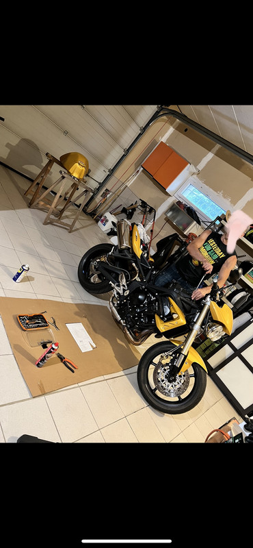 AE1BBD14-1EF0-4816-947C-E3BE8154CDFD