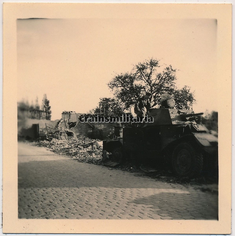 Orig. Foto Beute Panzerspähwagen Panhard 178 Pan