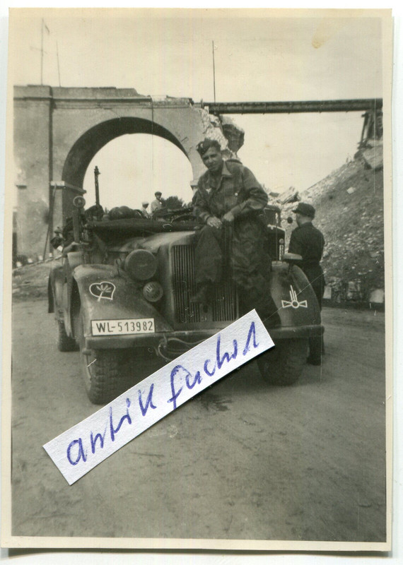 WL-Kübelwagen mit MG-Bewaffnung beim Bandenkampf-Einsatz in Italien 1945