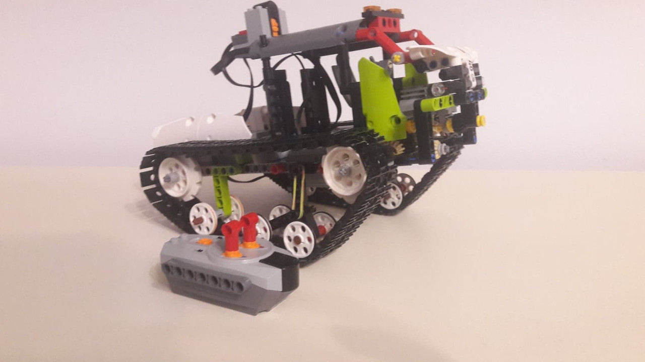 42912084_542724376171828_1739617589178400768_n