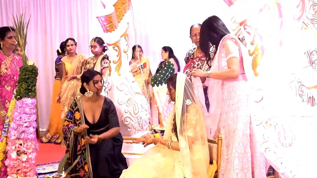 Wide boobs and cleavage show by mutiple girls during haldi.mp4_snapshot_00.03.468