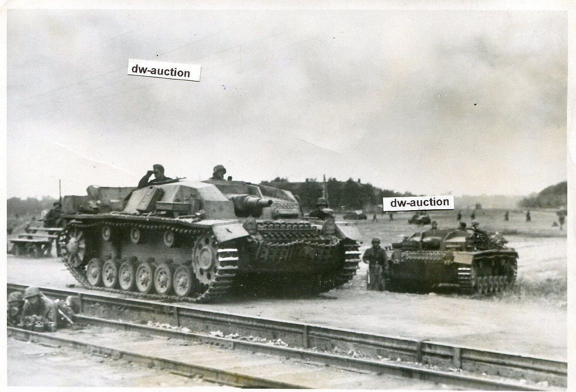 Sturmgeschütz Elite , Soldaten in Tarnuniform , 