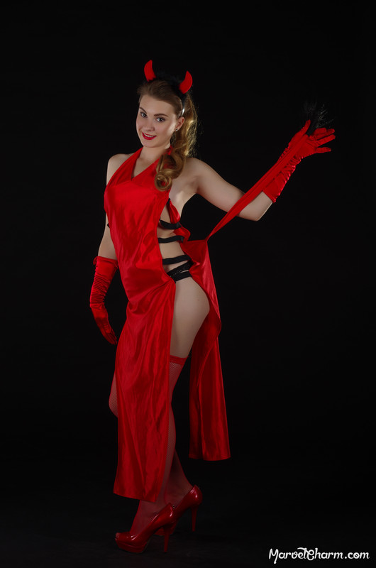 MarvelCharm_Monica-Halloween-2016-030