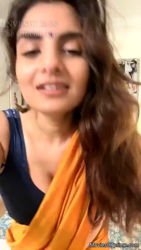 Anveshi jain Live.mp4.0016