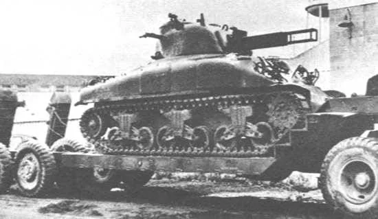 t105-engineering-tank-it-was-a-sherman-fitted-with-a-v0-q5fstm5ykcie1.webp