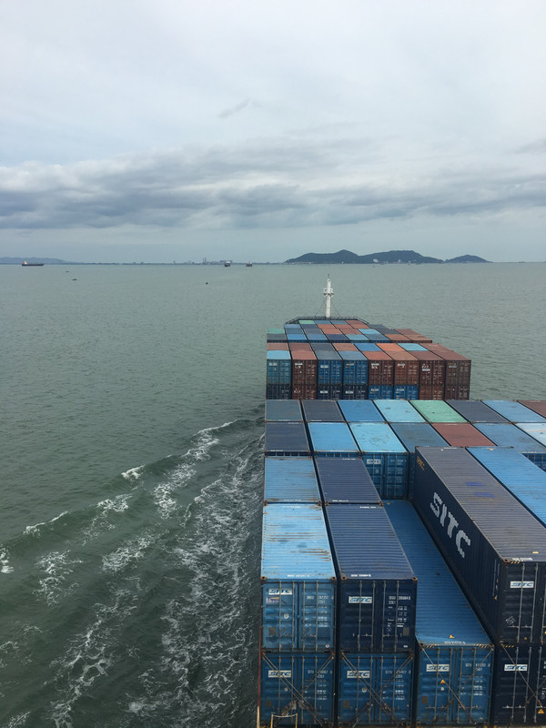 D4AE85F7-8780-4B43-AA05-796CA2937402