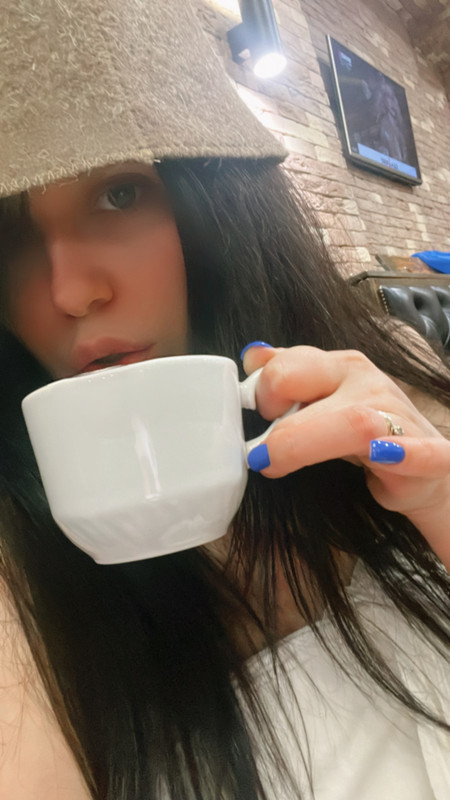 E912E6D4-2C1A-4D35-A0BB-FF9F448F0FFD