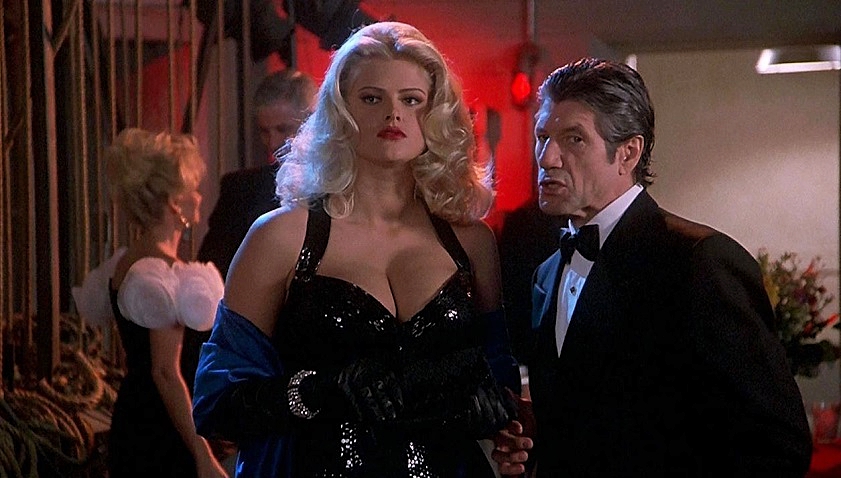 NAKED-GUN-ANNA-NICOLE-FOTOR.jpg