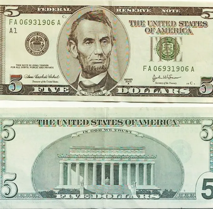 Coleccionistas buscan estos raros billetes de 5 dólares