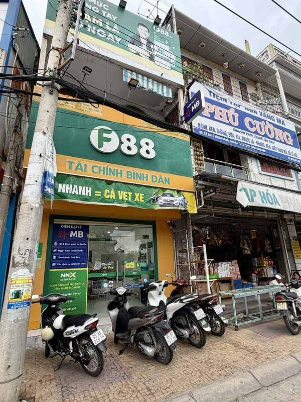 Không gian phòng giao dịch F88 03 Lê Hồng Phong