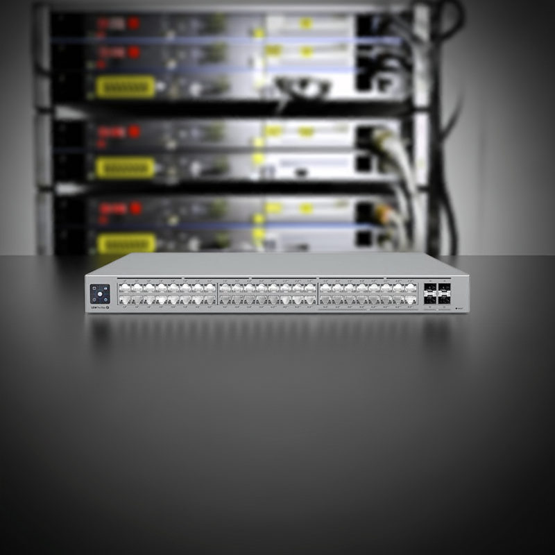 Close-up das 16 portas 2.5 GbE PoE++ do switch