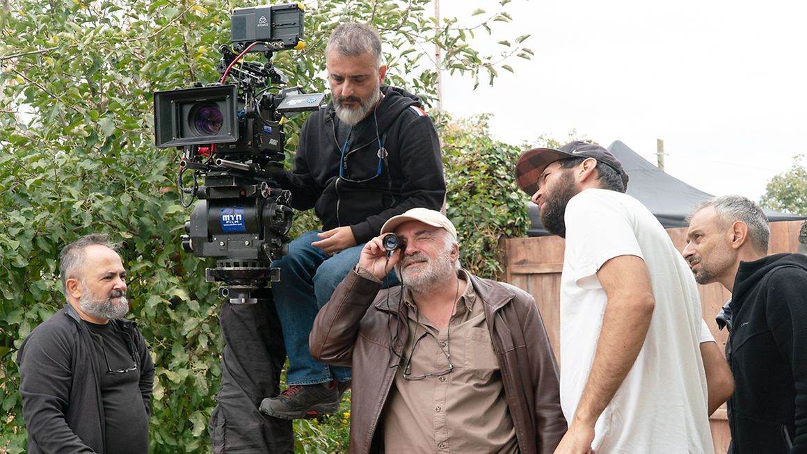 6-kadinlara-mahsus-director-serdar-akar-camera-crew-cinematography-muko-tirmik-arri-alexa-35-locatio.jpg