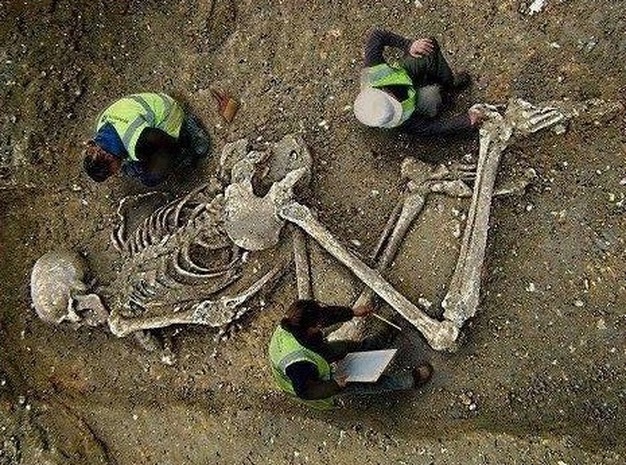 ossa-umane-giganti