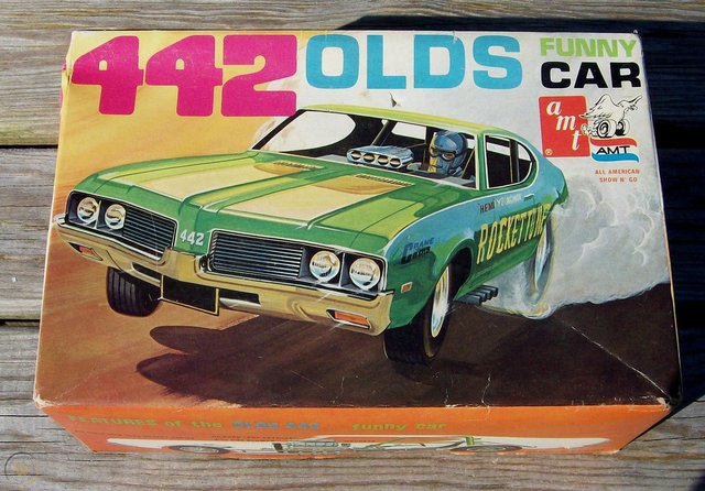 amt-69-olds-442-funny-car-model-kit-1-bdadb40e9ebb06e956a6559805224f4d.jpg