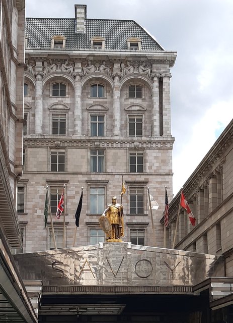Escapada a Londres por la Exposición de Rafael (2022) - Blogs de Reino Unido - Exposición de Rafael y Musicales: Regreso al futuro y Los Miserables (37)