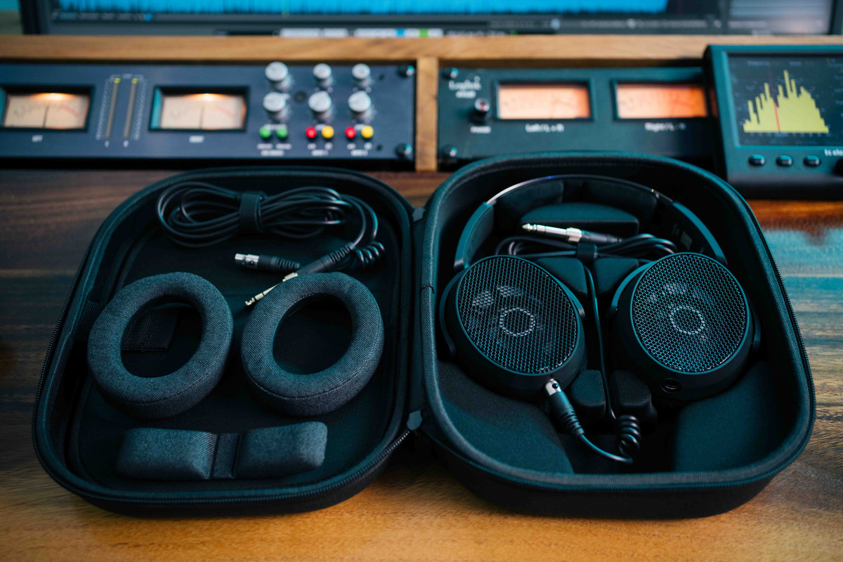 6-Sennheiser-HD-490-PRO-Plus.jpg