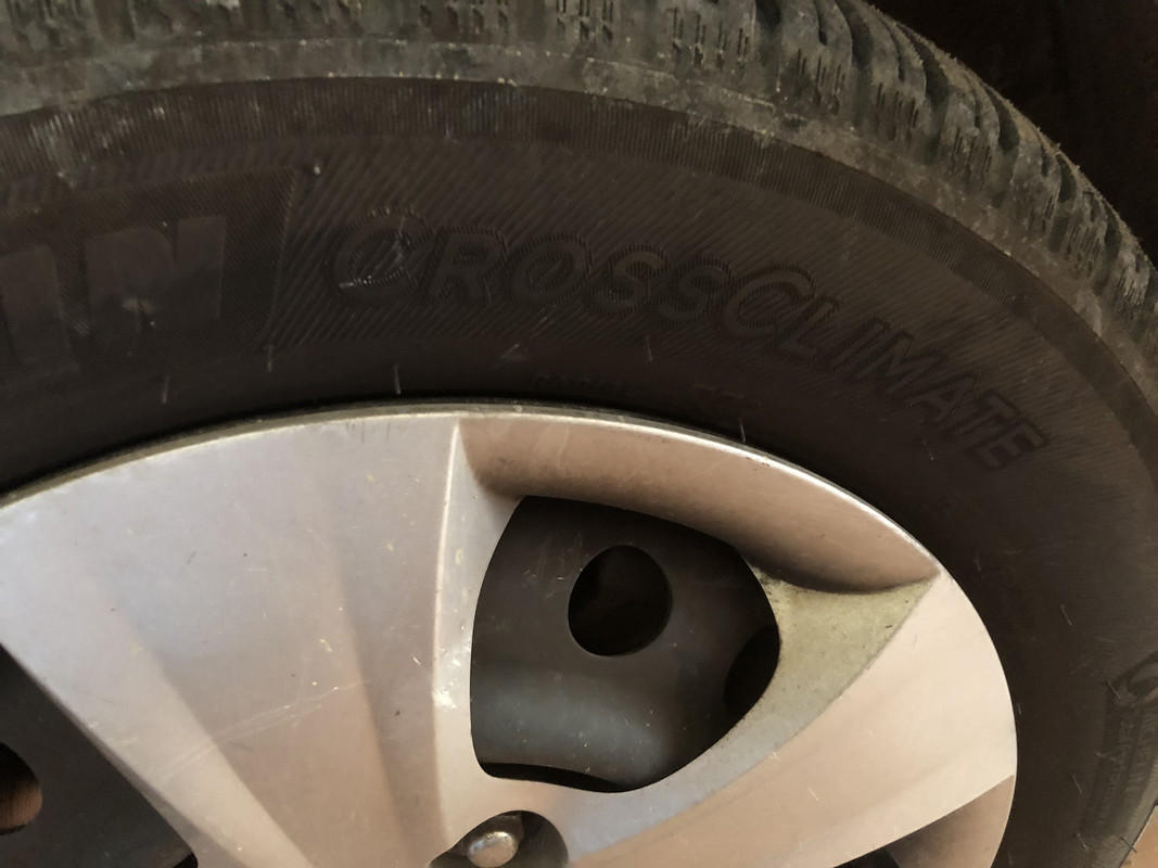 898B5292-CD69-419B-ABD4-174E270614C9