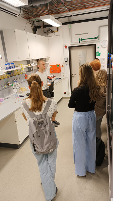 Lab photo 2