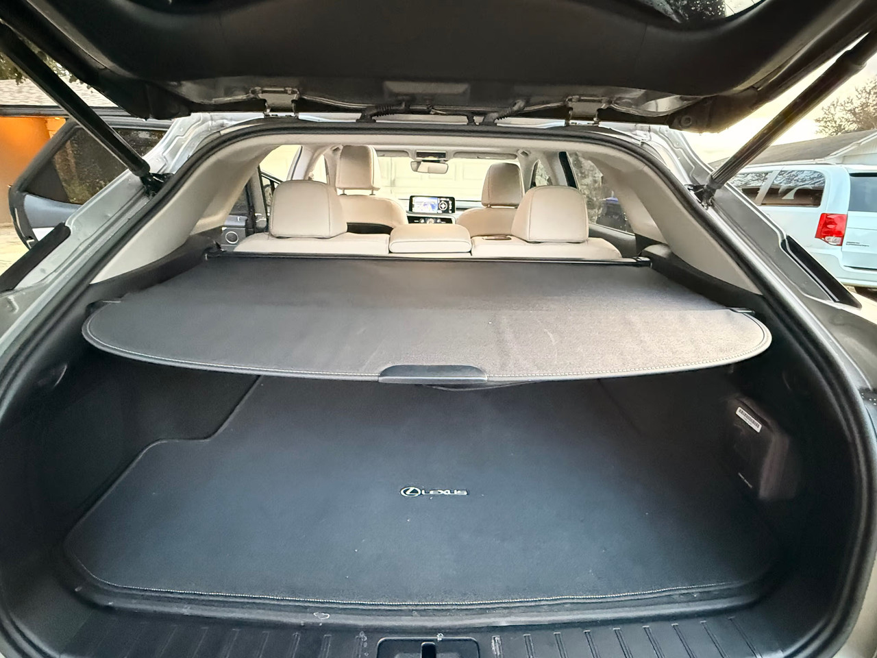 Vehicle thumbnail 12