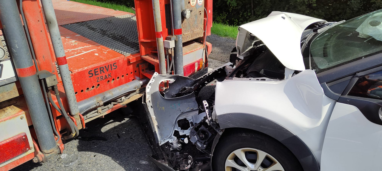 EA5310AD-901C-4981-B18B-73E54A988E15