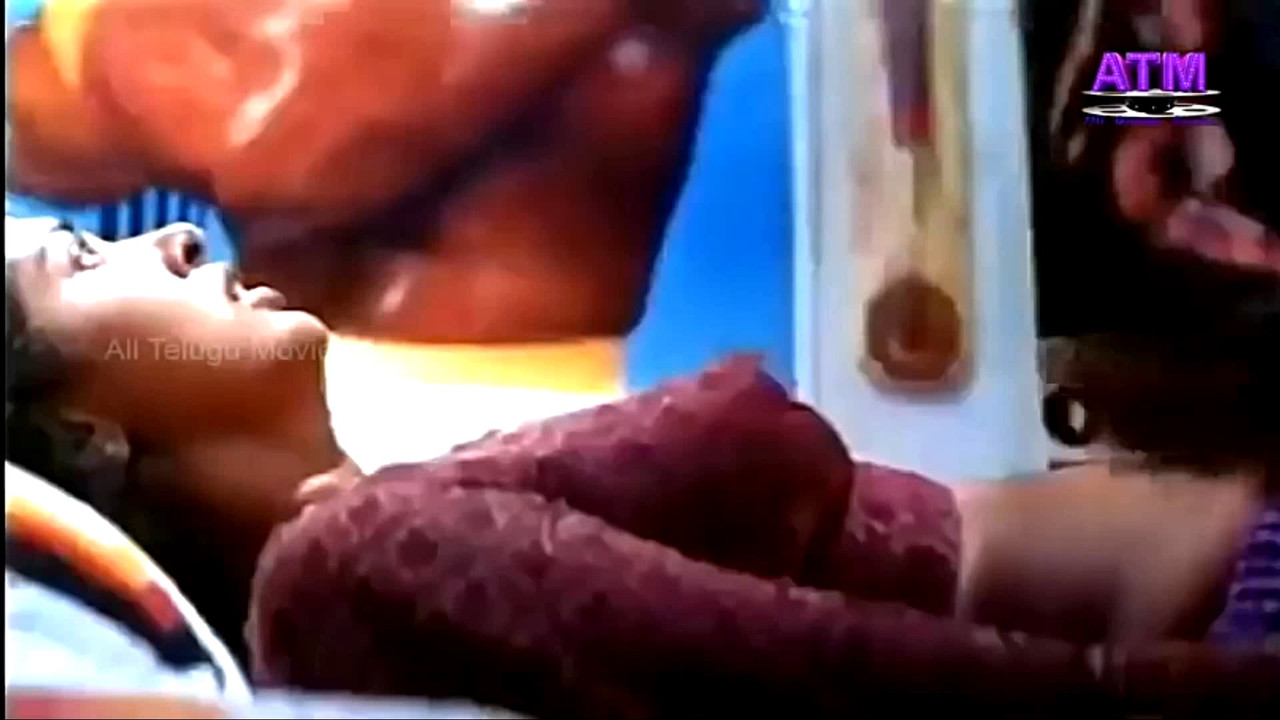 Gowthami Hot scene.divx_snapshot_01.48.080