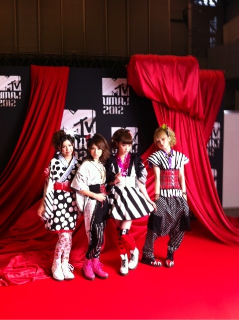 SCANDAL @ MTV VMAJ 2012 6cc4bd23