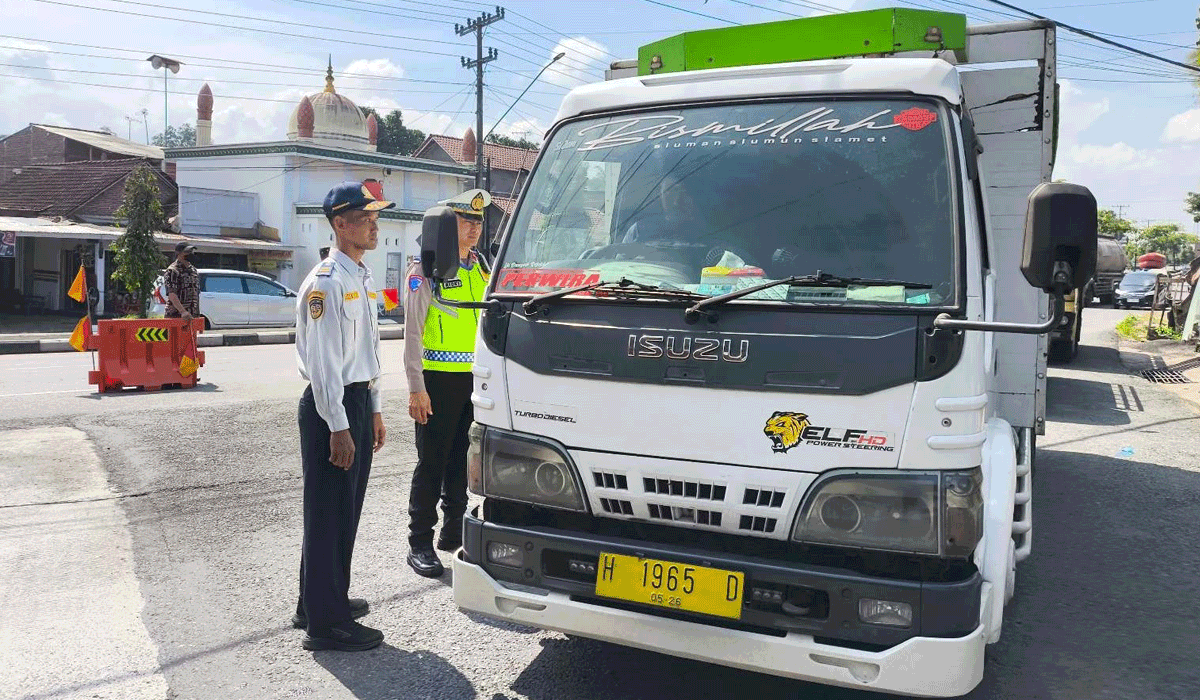 Dampak Negatif Truk ODOL Pada Infrastruktur