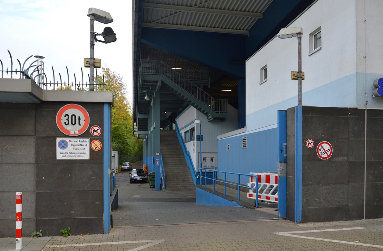 2017-10-31-Eisstadion-Brehmstra-e-D-sseldorf-38-Shift-N.jpg