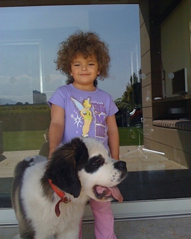 Lucerito Mijares en 5 tiernas y mejores fotos de infancia te van a cautivar