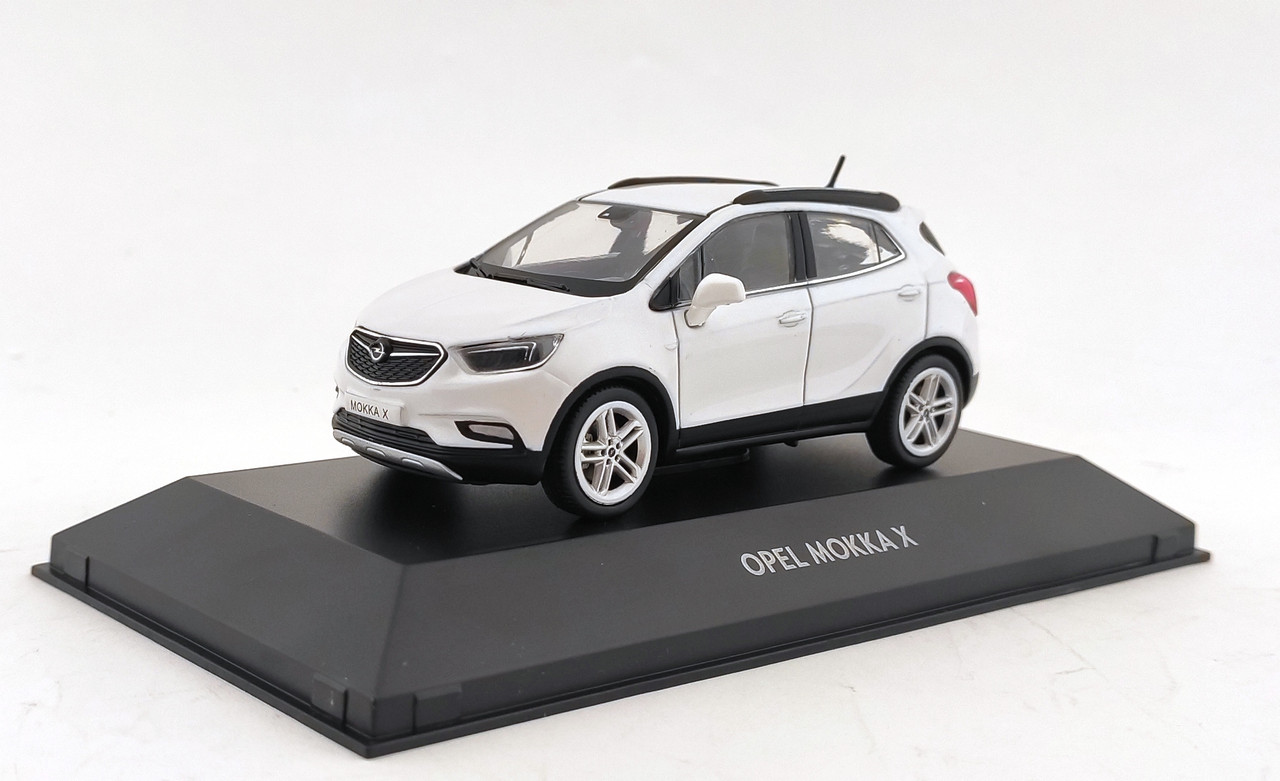 Opel Mokka X white Norev (1)