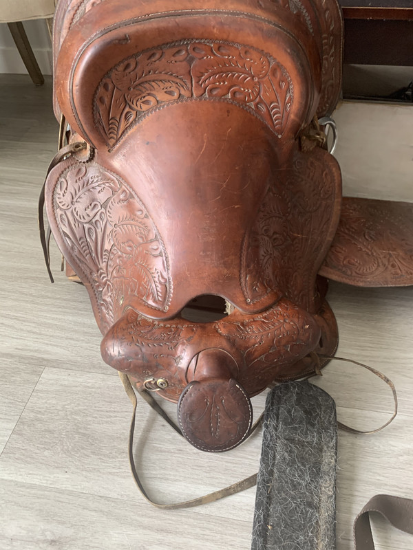 AB824EBE-5E82-4085-B784-CAC2A1D6B68B