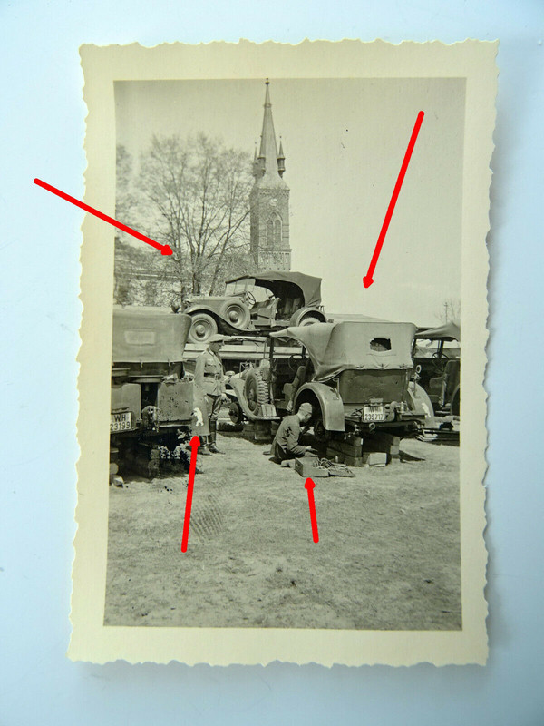 Foto, Werkstatt, Maling Kennung Bär, Wappen, Kübelwagen, LKW,