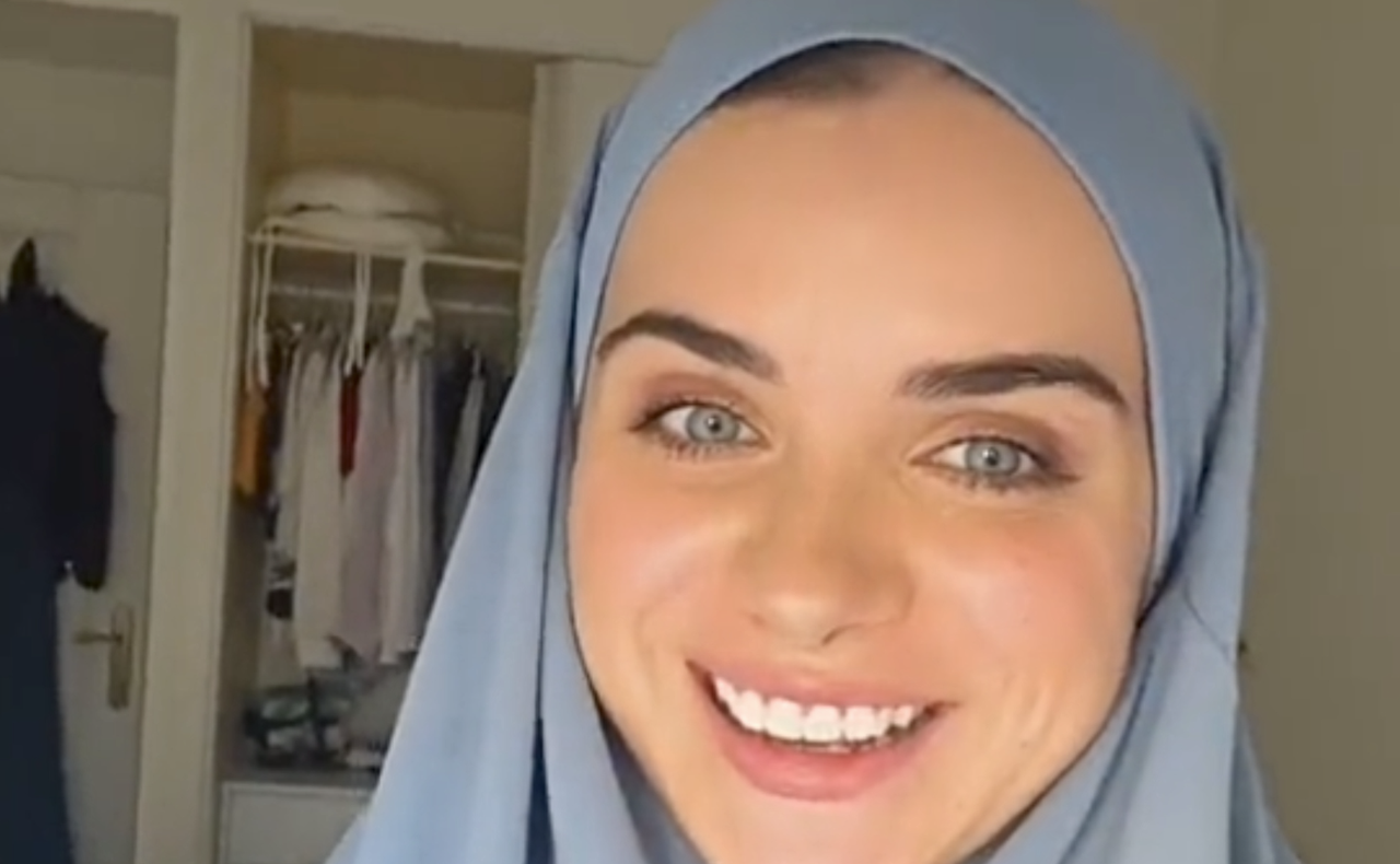 De Onlyfans a esclavizarse por el Islam, pasar a ser propiedad de los hombres musulmanes y vestir con yihad, la nueva Marina Yers